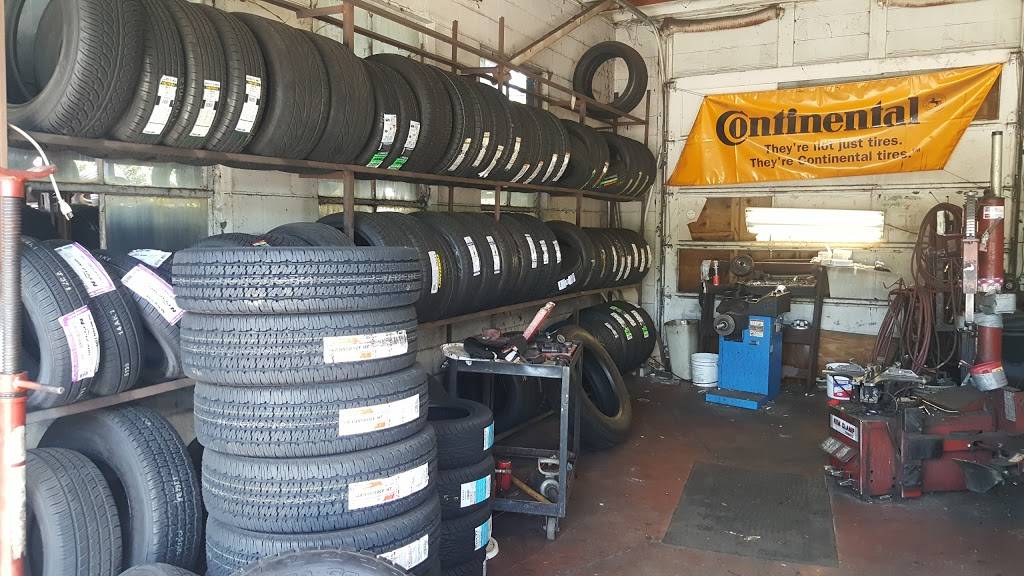 Discount Tire Town | 701 W Hillsborough Ave, Tampa, FL 33603, USA | Phone: (813) 237-2577