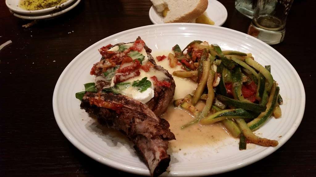 Carrabbas Italian Grill | 8030 Ritchie Hwy, Pasadena, MD 21122, USA | Phone: (410) 863-5960