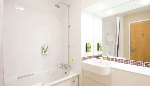 Premier Inn Rainham | New Rd, Rainham RM13 9ED, UK | Phone: 0871 527 8920