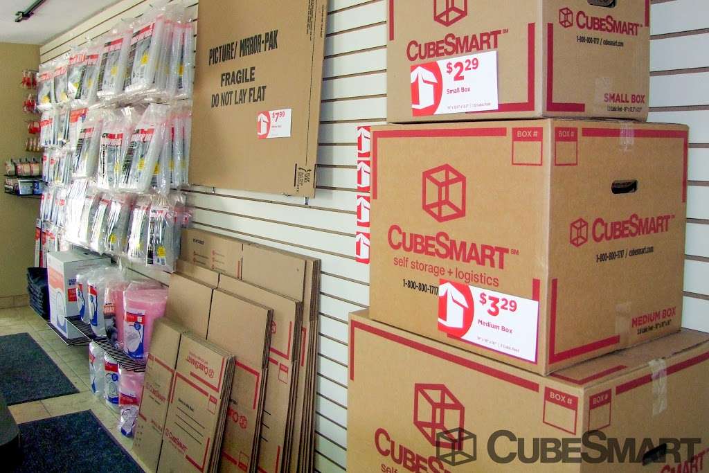 CubeSmart Self Storage | 1800 S Chambers Rd, Aurora, CO 80017 | Phone: (303) 696-2020
