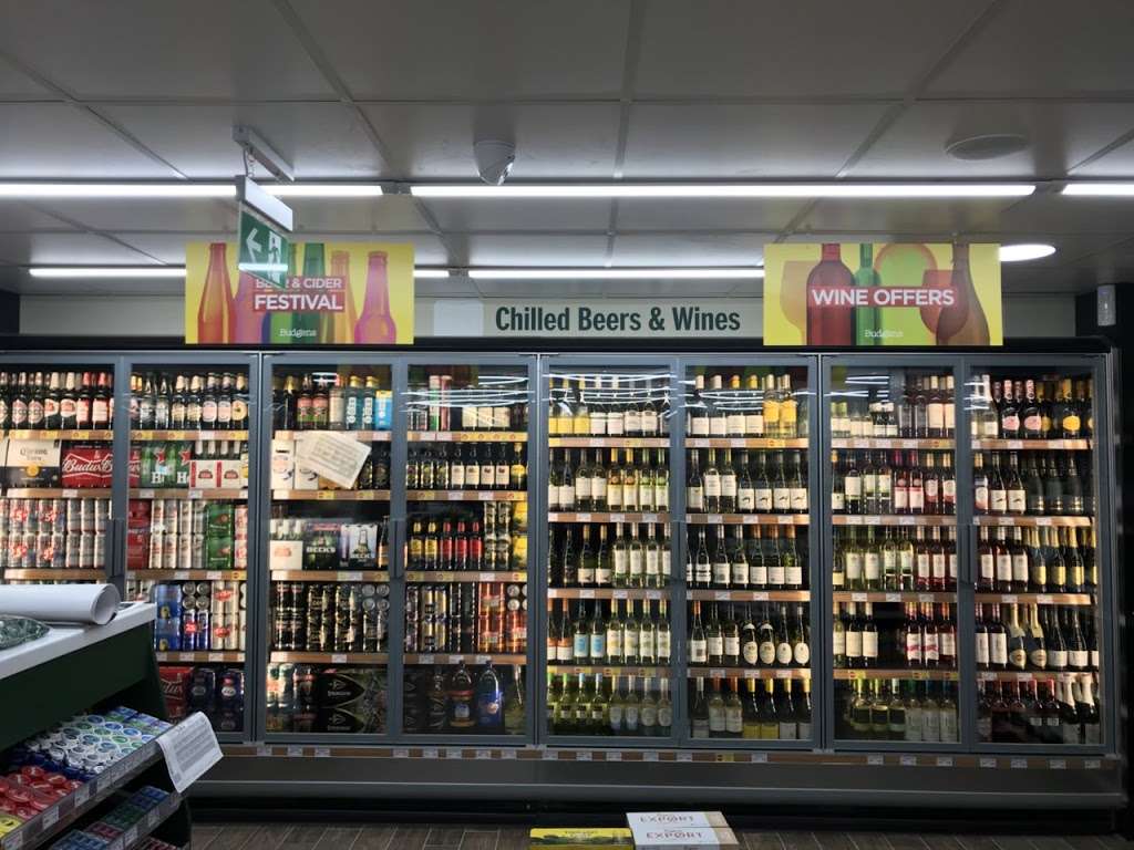 Budgens slade green Erith | 192-182 Rainbow Rd, Erith DA8 2EQ, UK