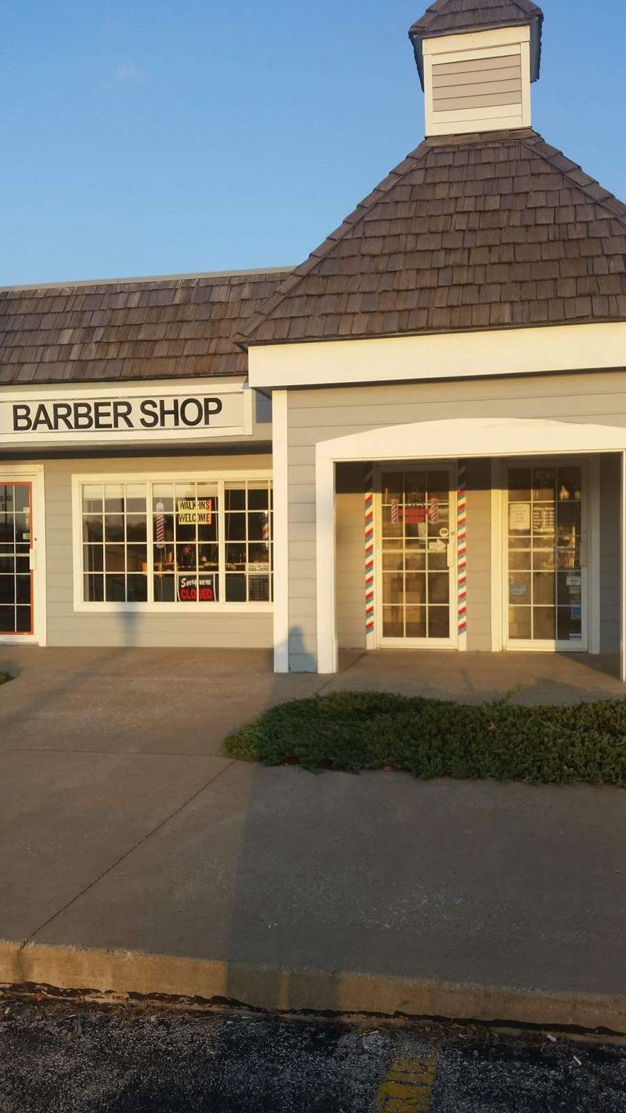 Lees Barbershop | 1010 NW Woods Chapel Rd suite D, Blue Springs, MO 64015, USA