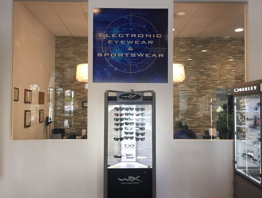 Metro Optics Eyewear | 815 Hutchinson River Pkwy, The Bronx, NY 10465, USA | Phone: (718) 569-5680