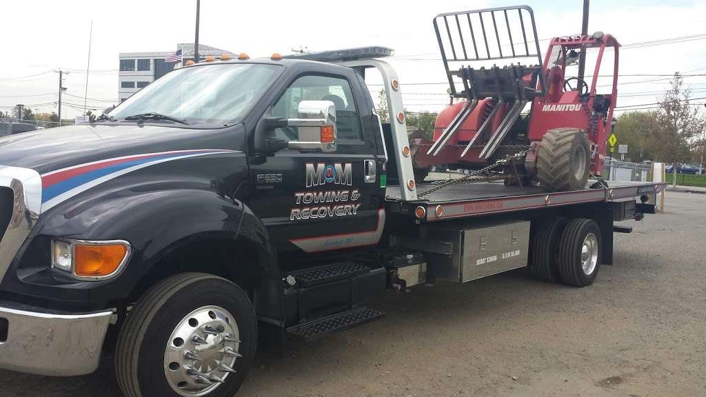 M & M Towing | 262 Broad St, Carlstadt, NJ 07072 | Phone: (201) 438-4800