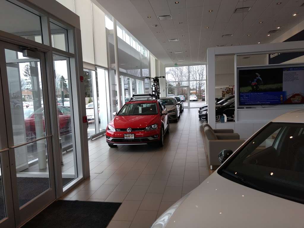 Fox Valley Volkswagen St. Charles | 4050 E Main St, St. Charles, IL 60174 | Phone: (630) 231-9900