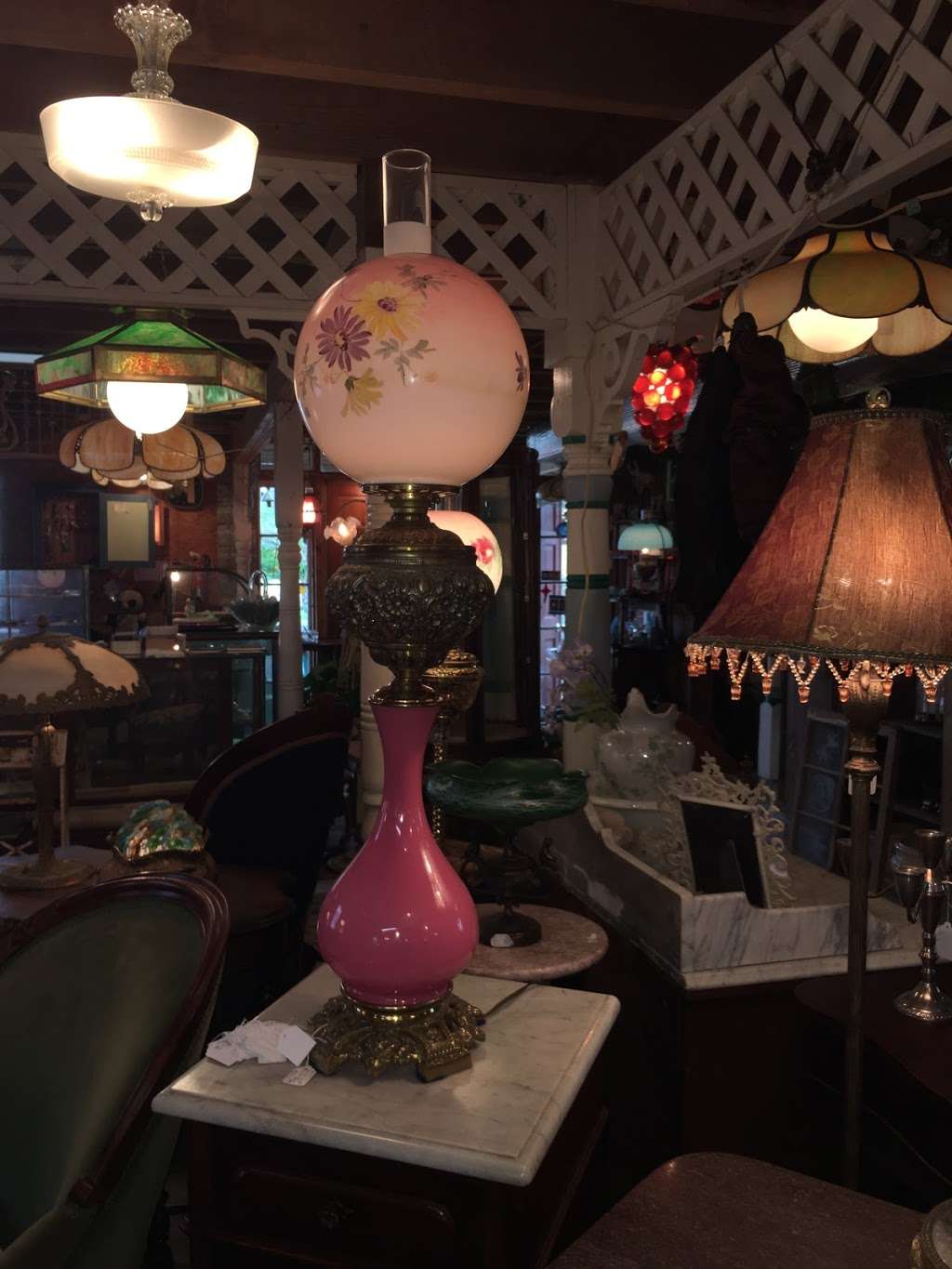 Delaware Avenue Antique Emporium | 10917 Delaware Ave, Laurel, DE 19956, USA