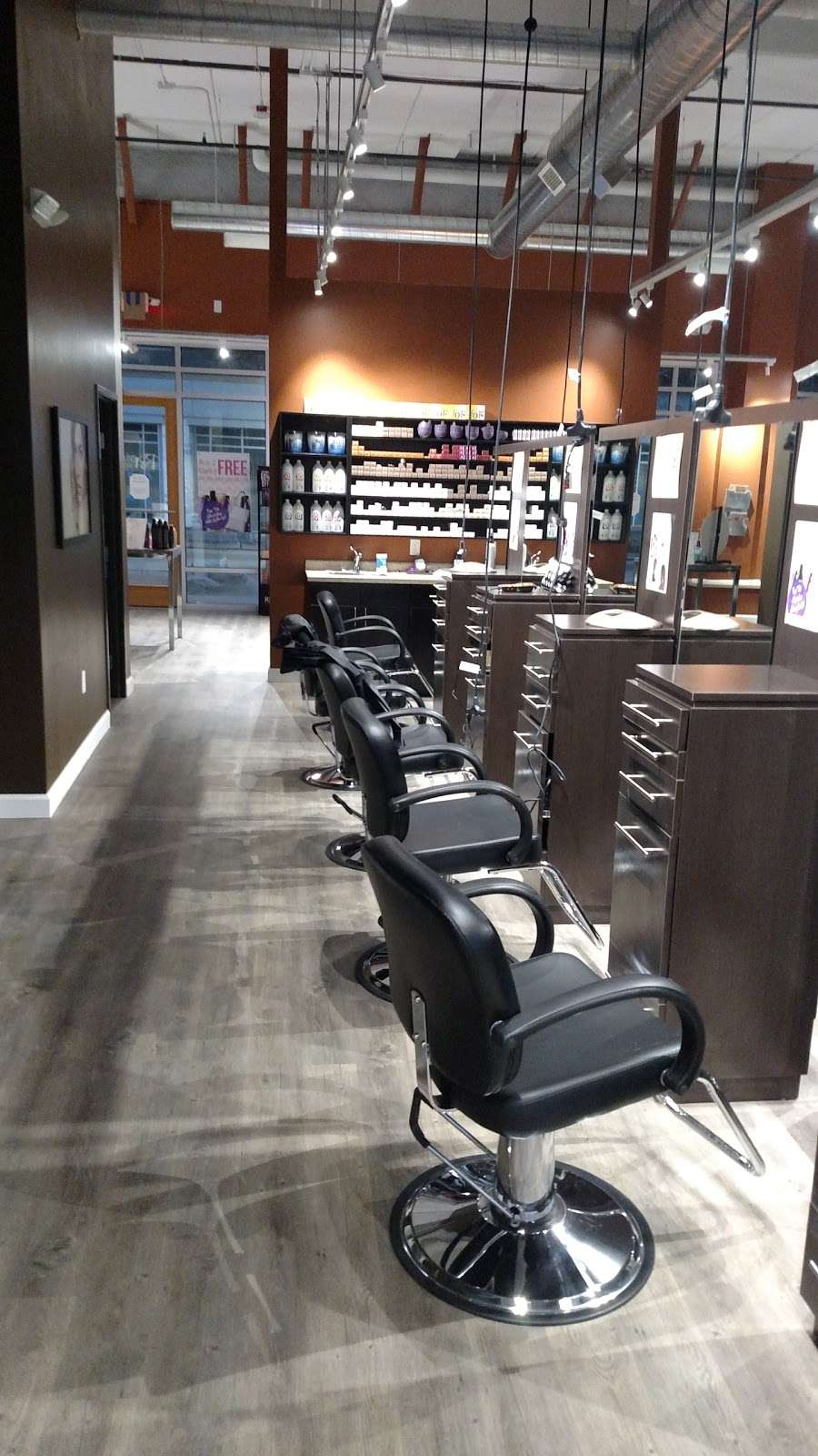 Roots Salon | 7959 South Main Street, Oak Creek, WI 53154, USA | Phone: (844) 550-0761