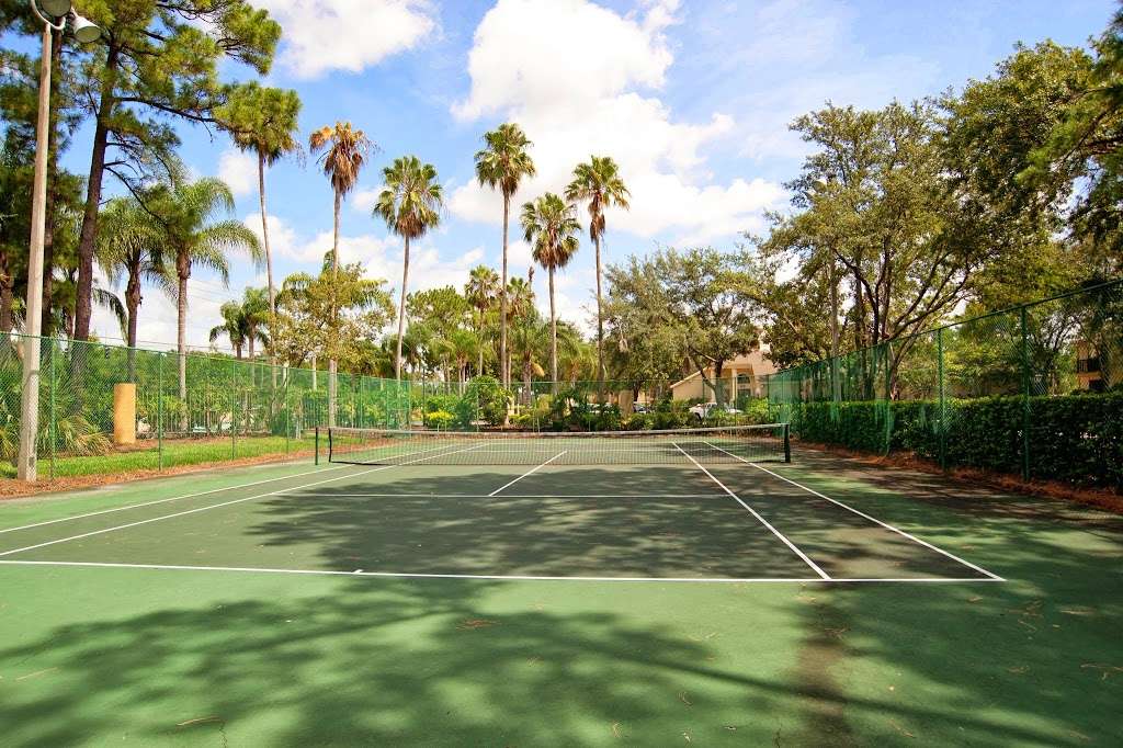 Island Club Apartments | 1401 S Kirkman Rd, Orlando, FL 32811, USA | Phone: (407) 578-3096