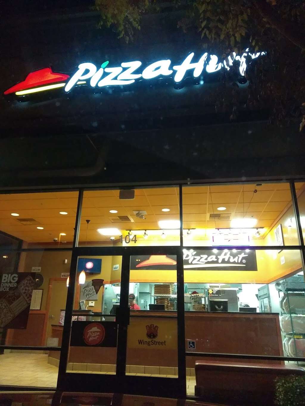 Pizza Hut Wing Street | 27267 Nicolas Rd, Temecula, CA 92591, USA | Phone: (951) 587-3830