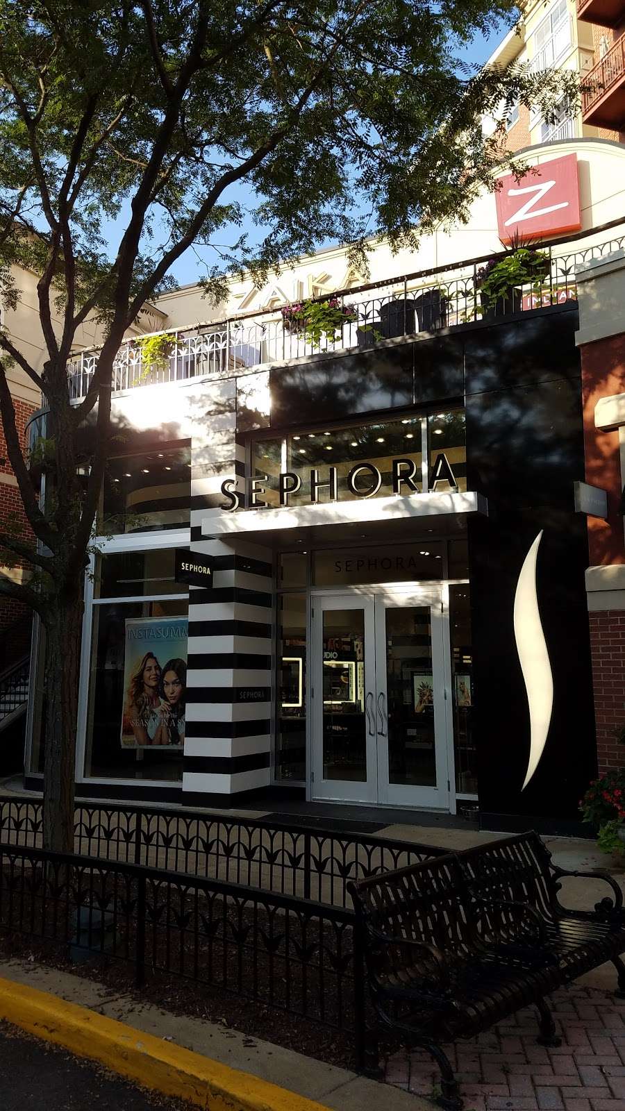 SEPHORA | 2800 Clarendon Blvd Suite #R550, Arlington, VA 22201, USA | Phone: (703) 528-1273