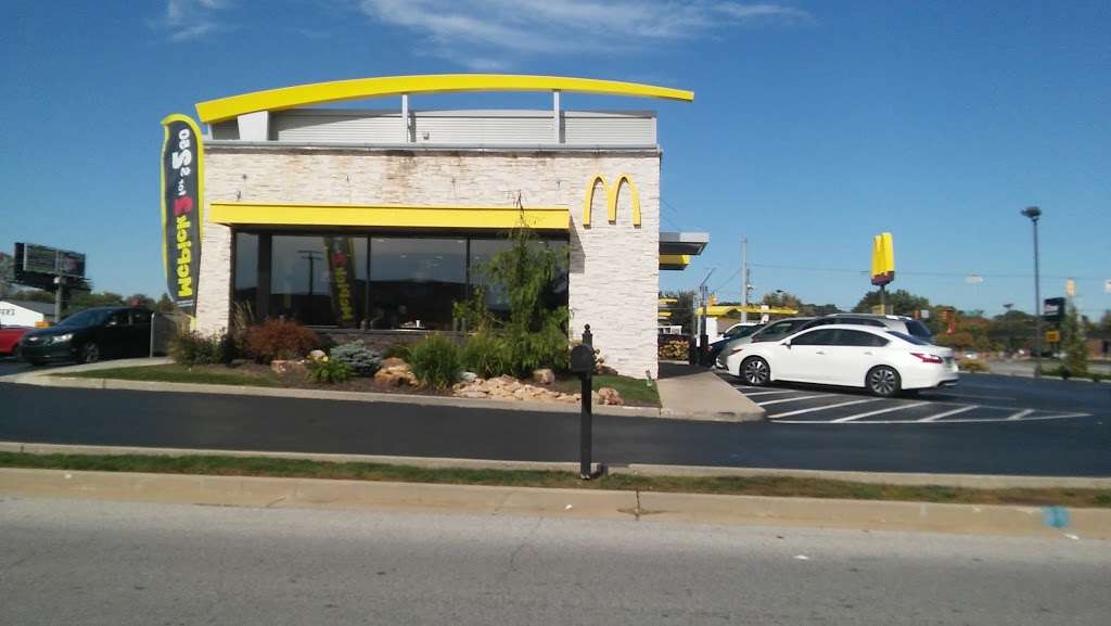 McDonalds | 10747 E US-36, Avon, IN 46123 | Phone: (317) 271-8530