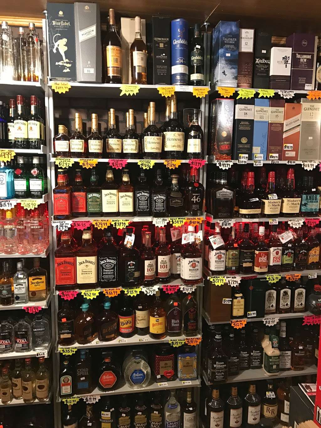 Preet Liquors | 1035 Little Britain Rd #3, New Windsor, NY 12553, USA | Phone: (845) 567-9768