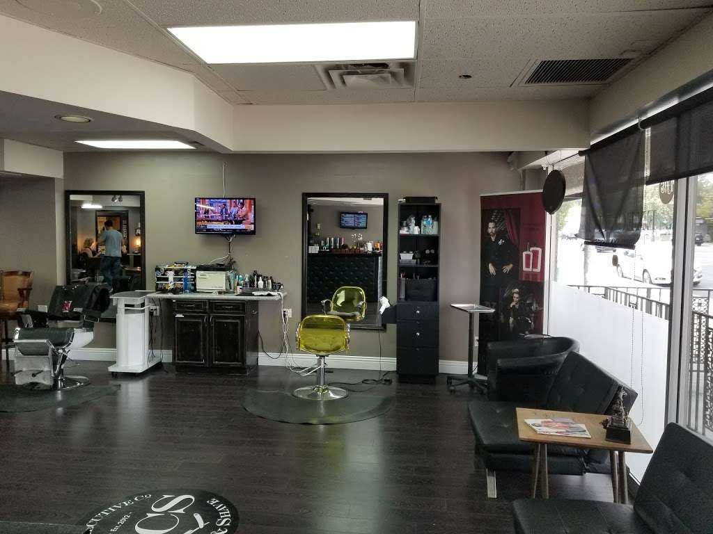 The Executive Co. Barbershop & Salon | 22201 Ventura Boulevard 102, Woodland Hills, CA 91364, USA | Phone: (818) 914-4933