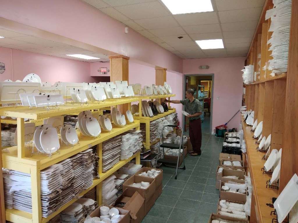 Your Turn Trading/Ceramic Dinnerware | 305 Newport Ave, Quincy, MA 02170, USA | Phone: (617) 328-6481