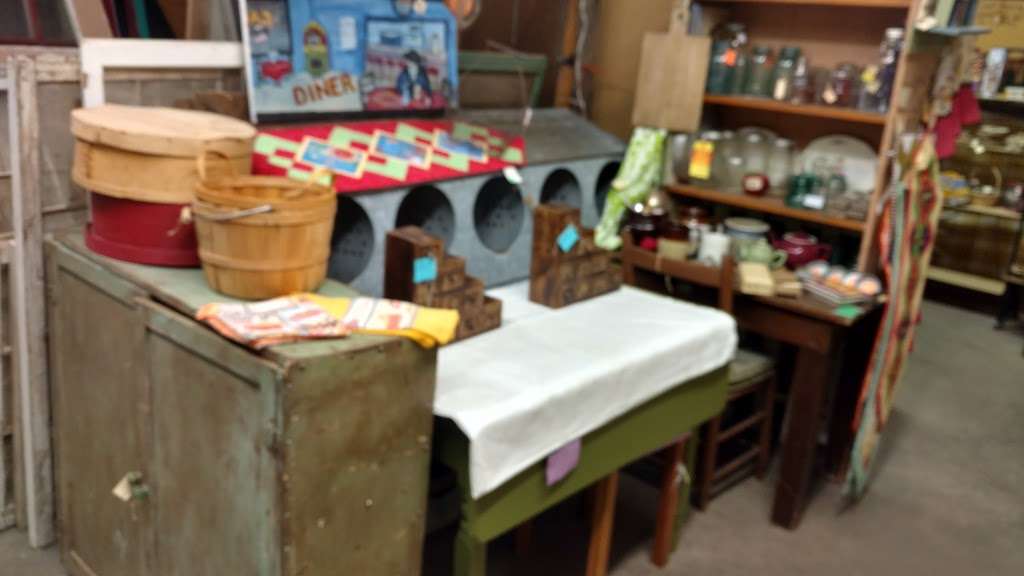 Nicoles Warehouse Antiques And Collectibles | 33 N Parish Ave # C, Johnstown, CO 80534, USA | Phone: (970) 587-1000