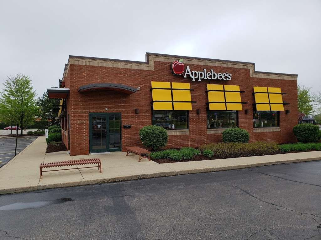 Applebees Grill + Bar | 125 S Randall Rd, Elgin, IL 60123 | Phone: (847) 697-4897