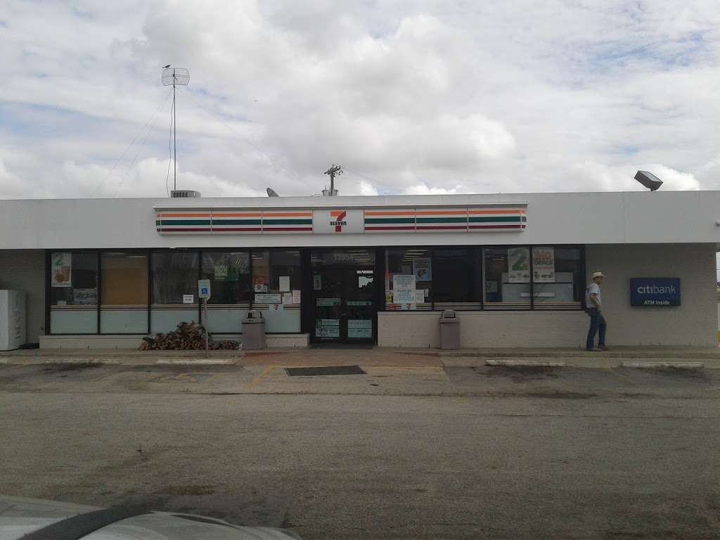 7-Eleven | 13954 I-37, Elmendorf, TX 78112, USA | Phone: (210) 633-2985