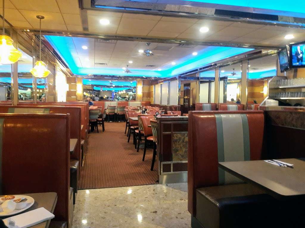 Circle M Diner | 1132 Wantagh Ave, Wantagh, NY 11793 | Phone: (516) 221-8884