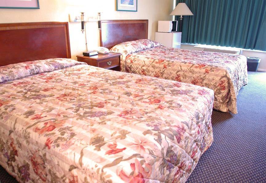 Americas Best Inn Birmingham Airport | 5101 Messer Airport Hwy, Birmingham, AL 35212, USA | Phone: (205) 592-6110