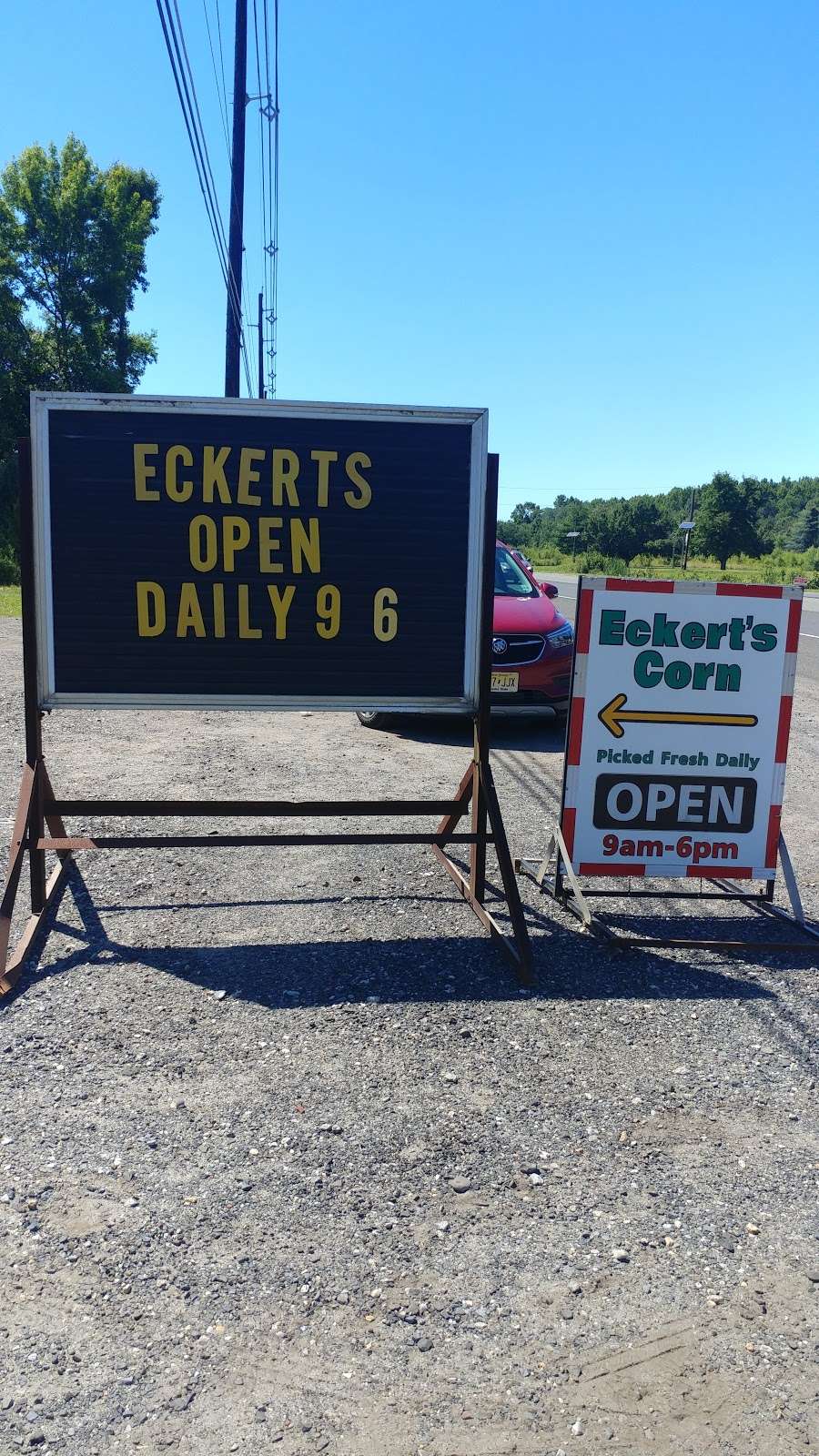 Eckerts Corn Stand | 1600-1642 John Davison Rockefeller Memorial Hwy, Southampton Township, NJ 08088, USA