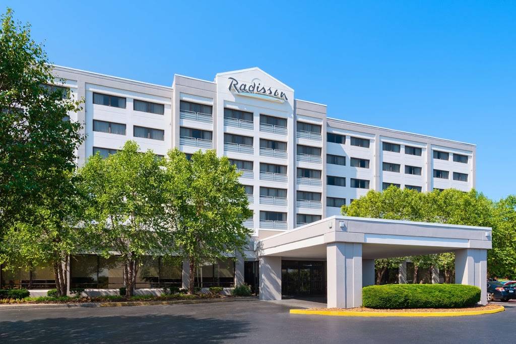 Radisson Hotel Nashville Airport | 1112 Airport Center Dr, Nashville, TN 37214, USA | Phone: (615) 889-9090