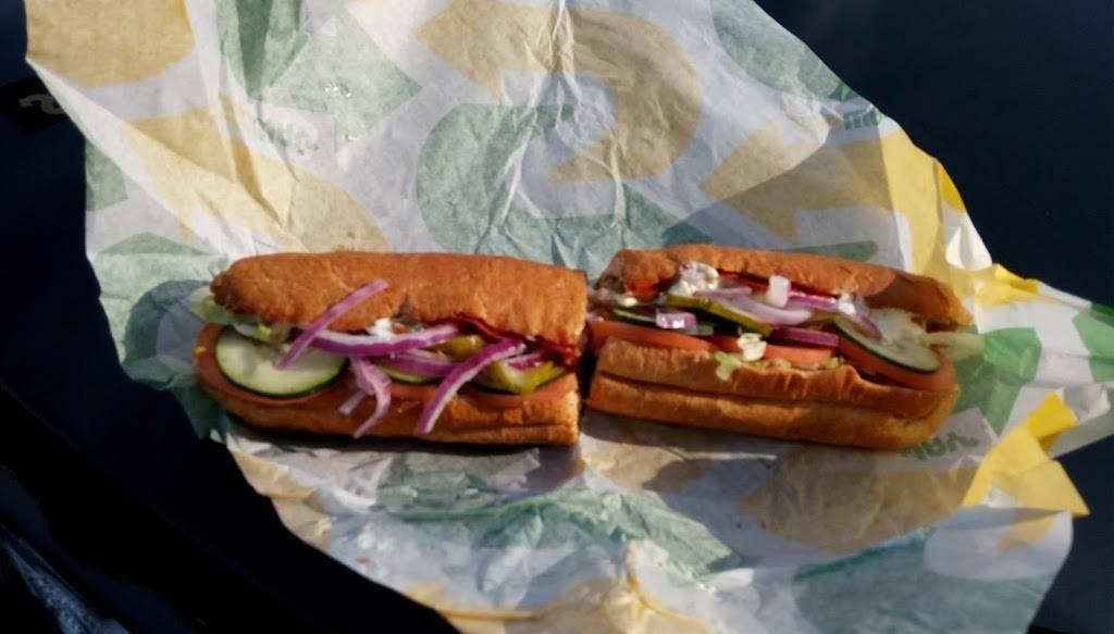 Subway | 8346 E Brundage Ln, Bakersfield, CA 93307, USA | Phone: (661) 366-3300