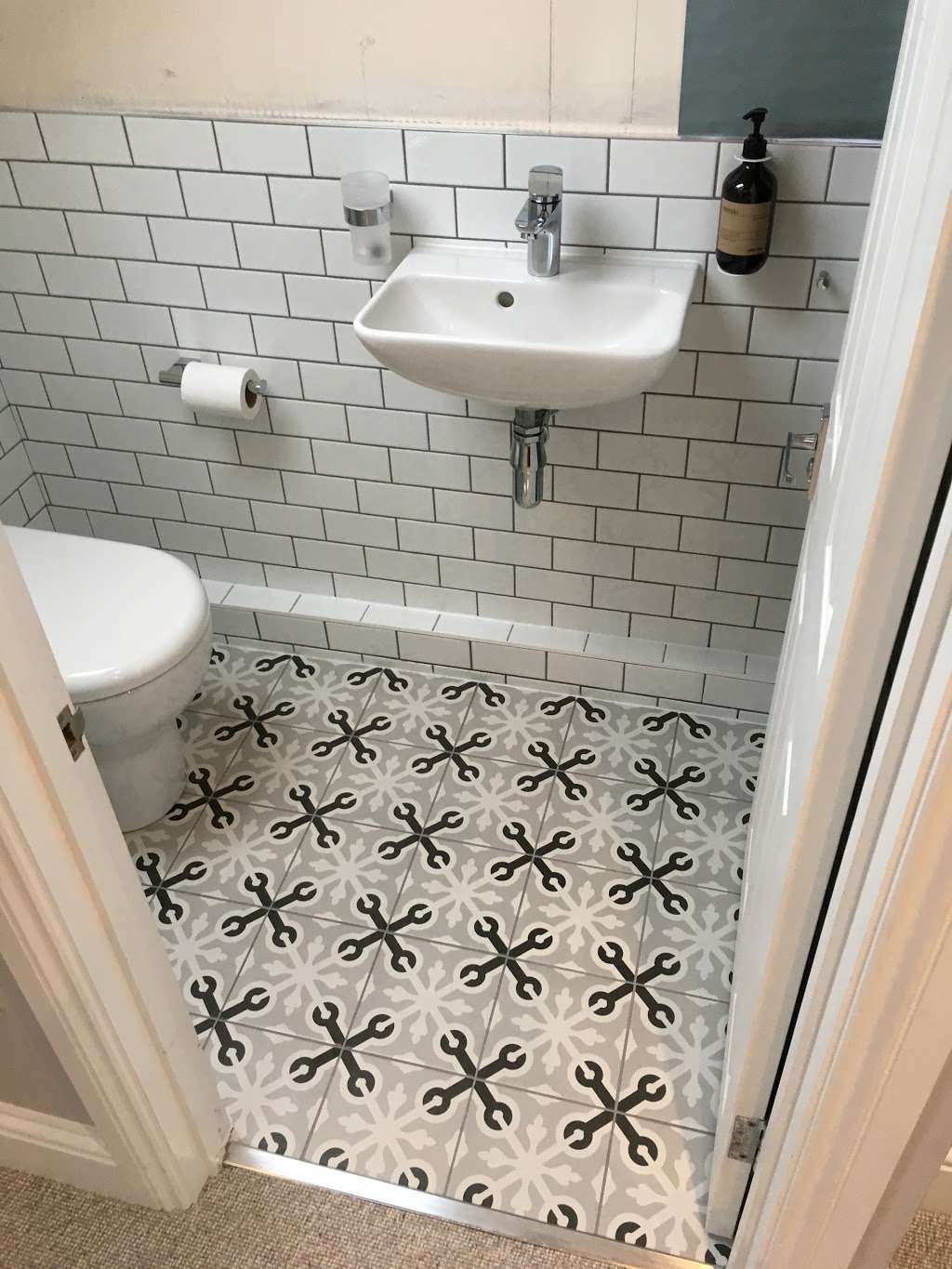 Tile & Mosaic | St Albans AL4 9SL, UK | Phone: 07414 525050