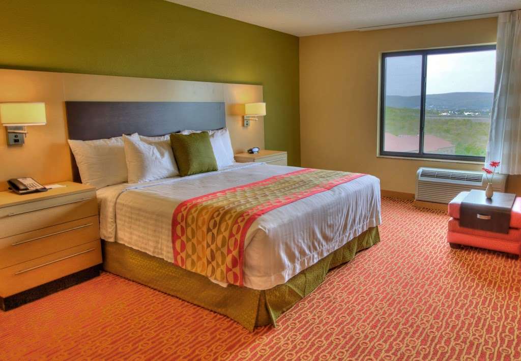 TownePlace Suites by Marriott Scranton Wilkes-Barre | 26 Radcliffe Dr, Moosic, PA 18507, USA | Phone: (570) 207-8500