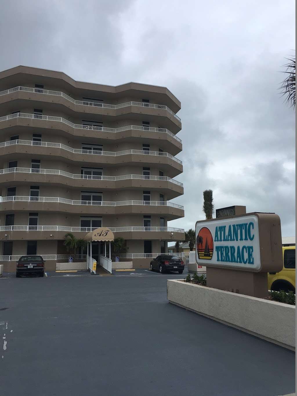 Atlantic Terrace | 3629 S Atlantic Ave, Daytona Beach, FL 32118, USA | Phone: (386) 767-6447