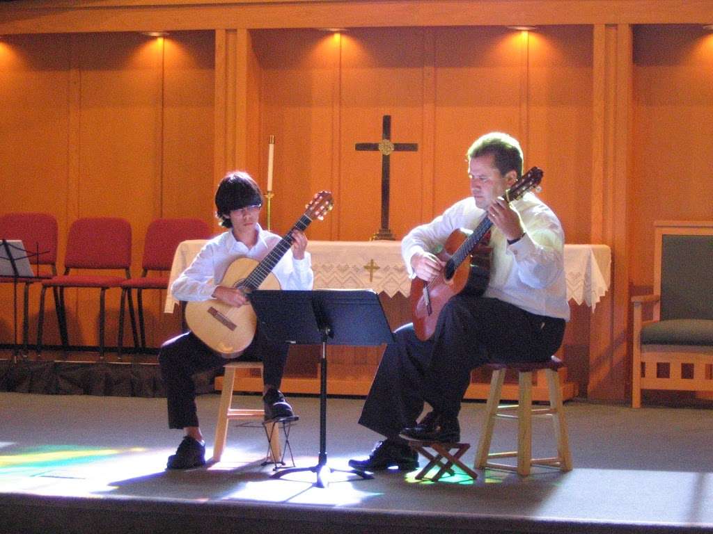 The Guitar Studio of Grady Sloan | 21070 Homestead Rd #100, Cupertino, CA 95014, USA | Phone: (408) 823-8274