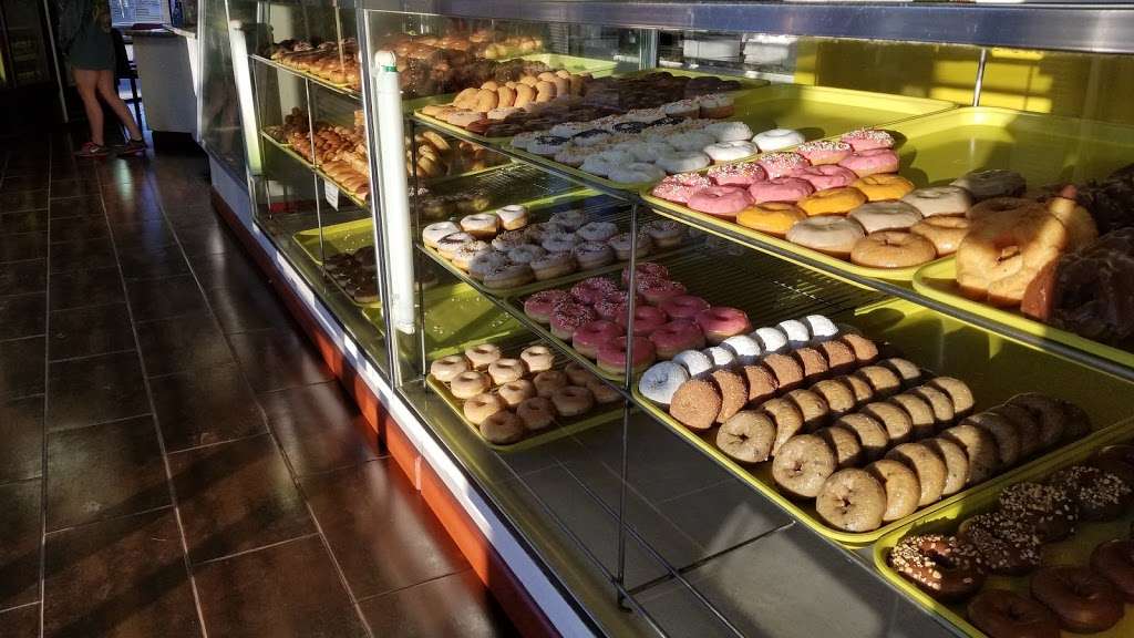 Best Donuts | 8320 Louetta Rd # 101, Spring, TX 77379, USA | Phone: (281) 251-7422