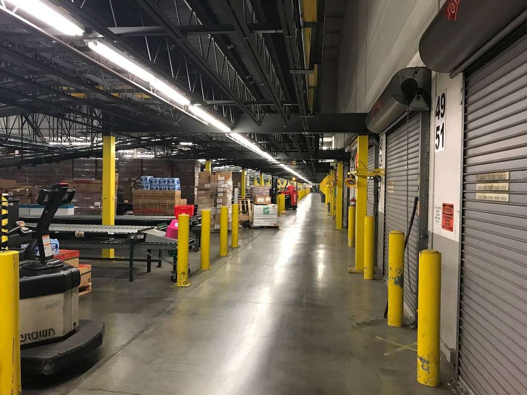 Staples Fulfillment Centre | 16501 Trojan Way, La Mirada, CA 90638, USA | Phone: (714) 868-4100