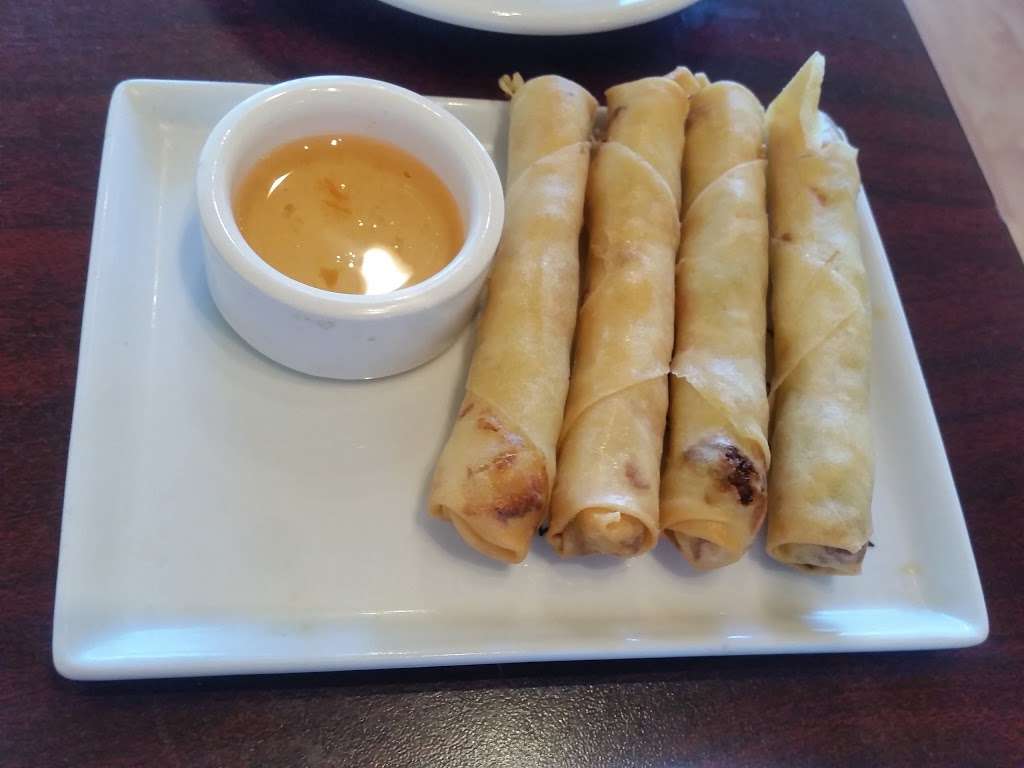 Bangkok Belly Des Plaines | 568 E Algonquin Rd, Des Plaines, IL 60016 | Phone: (847) 759-0009