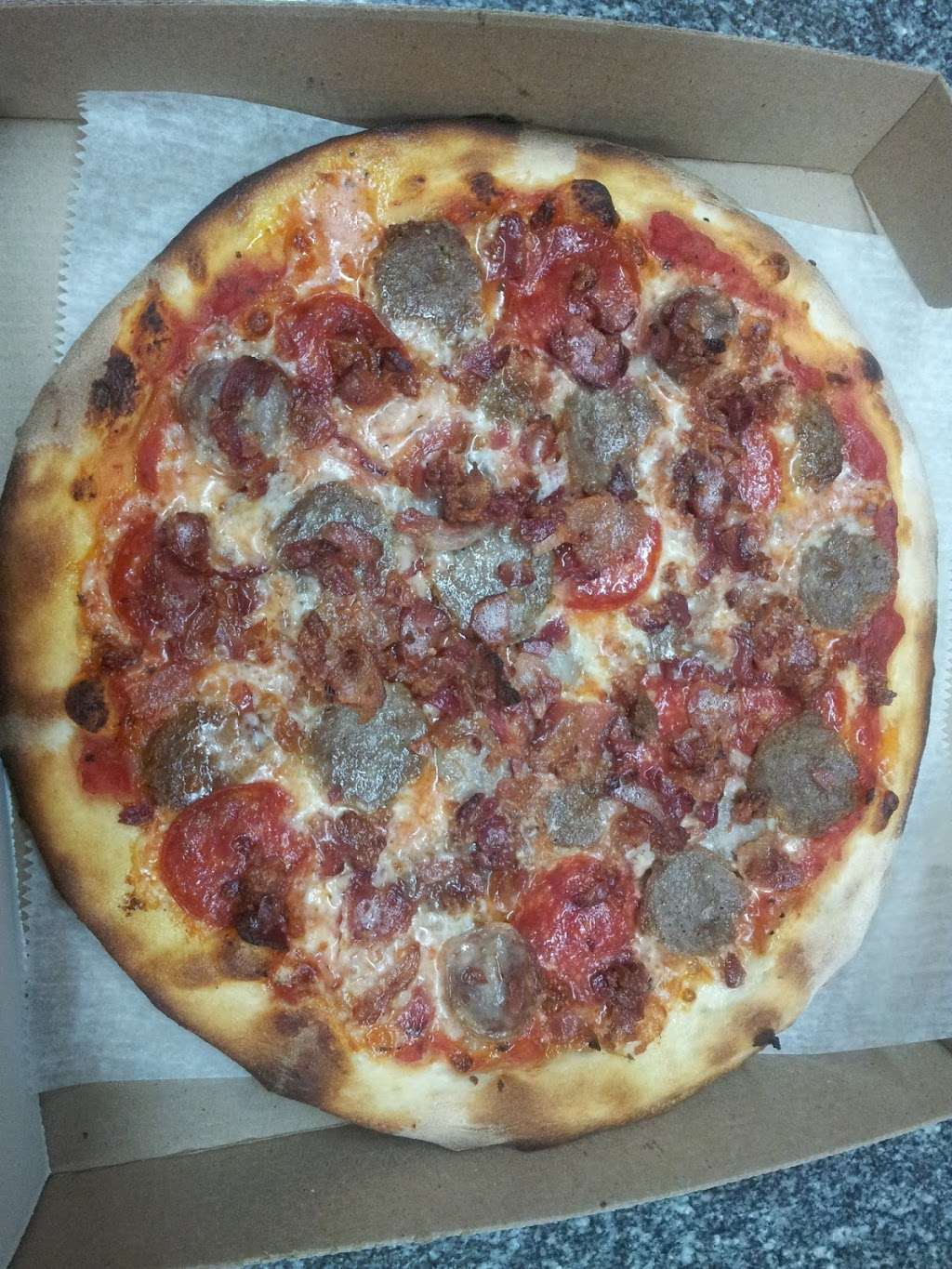 Target Pizza | 5200 Washington St, Boston, MA 02132, USA | Phone: (617) 323-4400