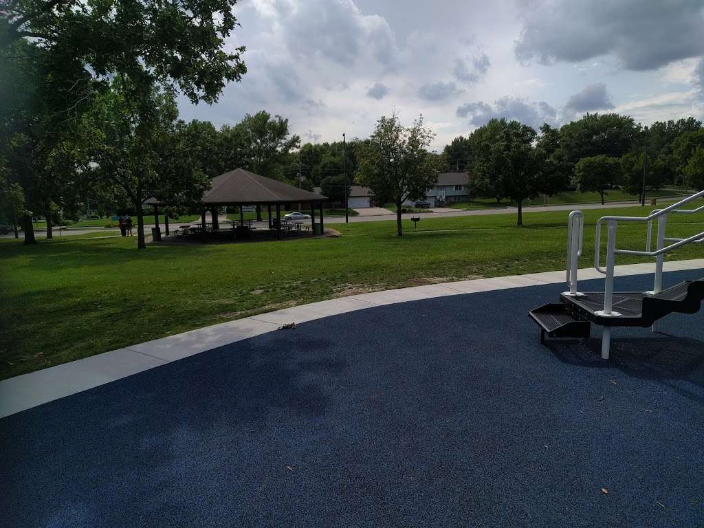 Holcom Park Recreation Center | 2700 W 27th St, Lawrence, KS 66047, USA | Phone: (785) 832-7940