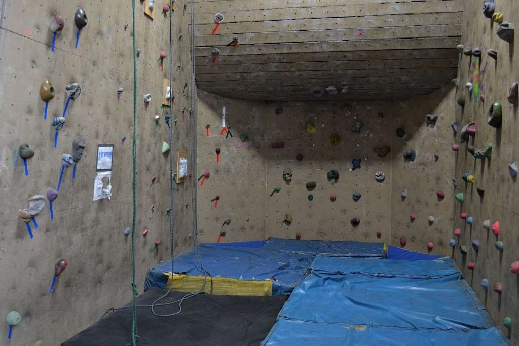 North Summit Climbing Gym | 9665, 481 Bushkill Plaza Ln, Wind Gap, PA 18091, USA | Phone: (610) 863-4444