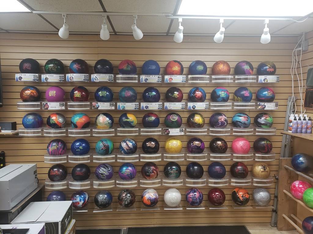 The Armory Pro Shop | Inside Castaways Bowl, 1025 Sibley Blvd, Calumet City, IL 60409 | Phone: (773) 575-4936