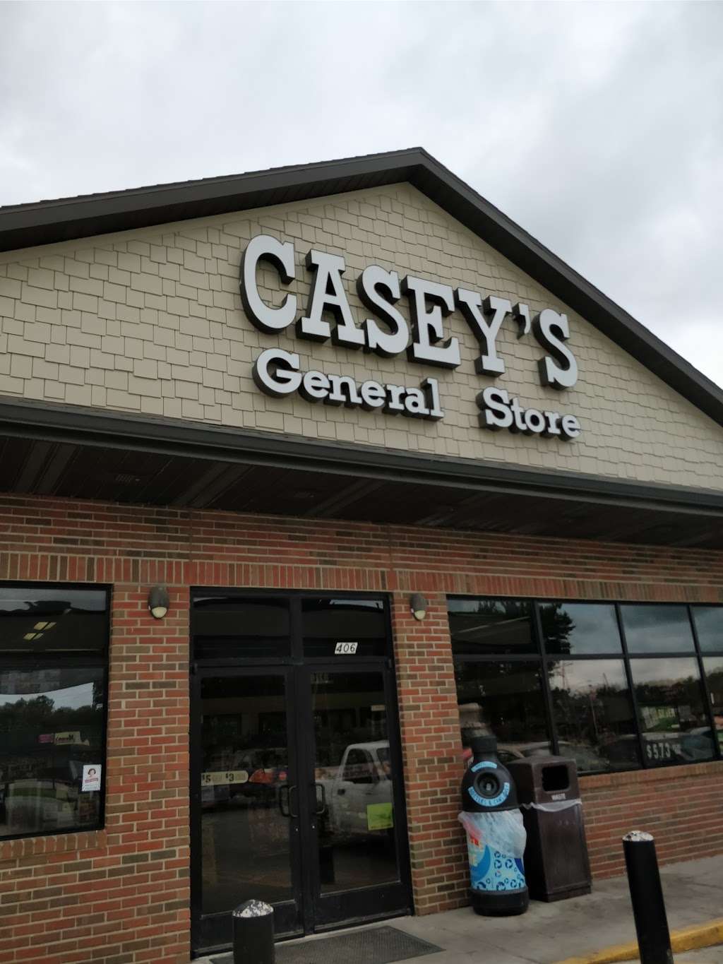 Caseys General Store | 406 E Market St, Lacygne, KS 66040, USA | Phone: (913) 757-4494