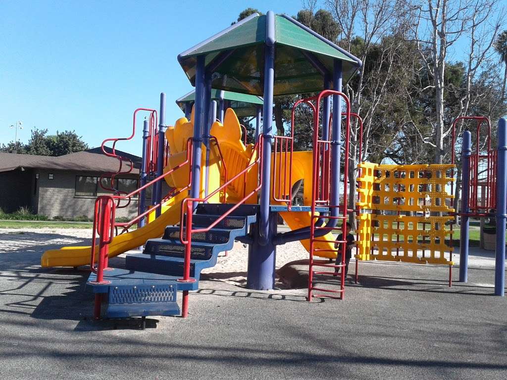 Sigler Park | 7200 Plaza St, Westminster, CA 92683 | Phone: (714) 895-2860