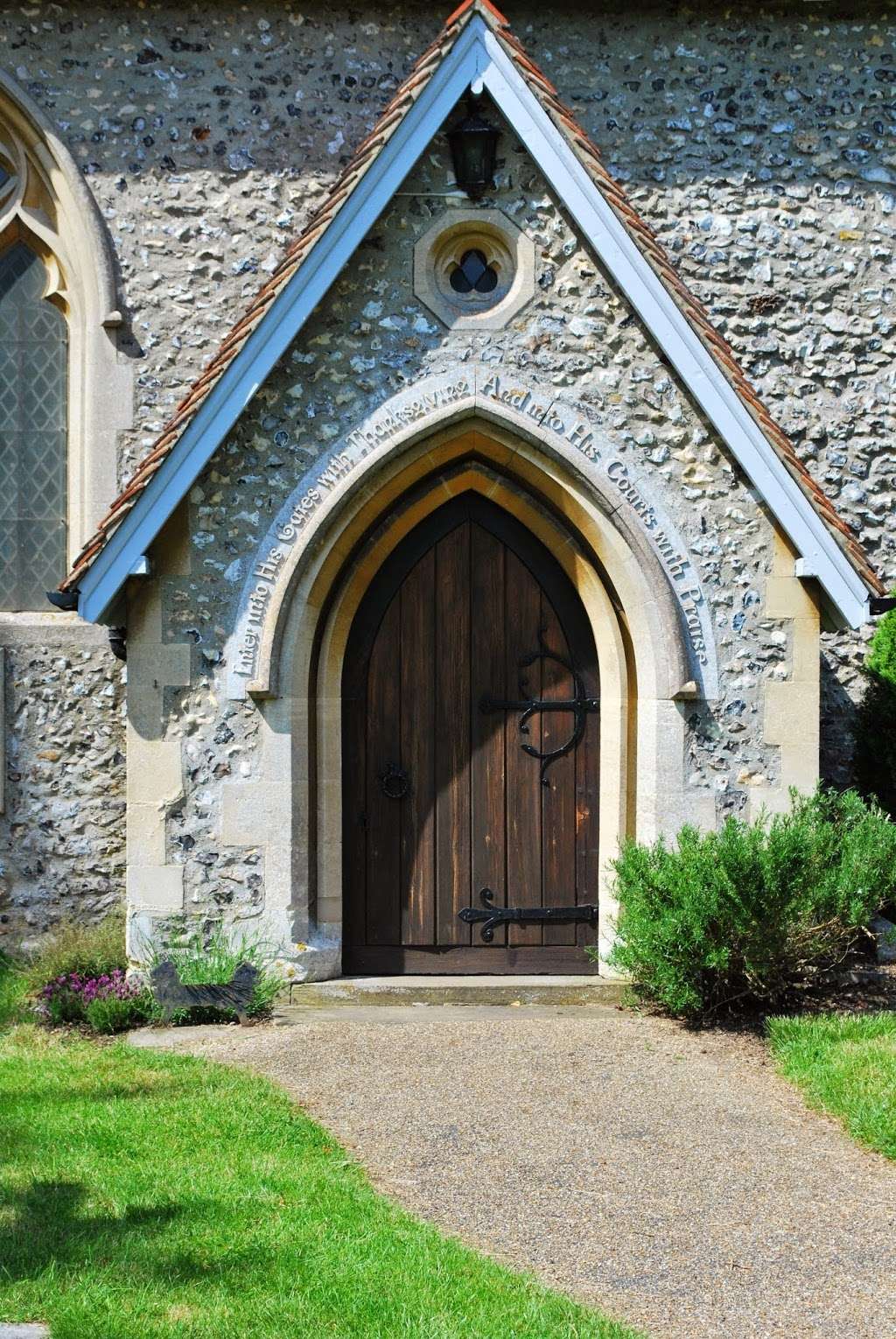 St Leonards Church, Chelsham Church | 6 Church Ln, Warlingham CR6 9NL, UK | Phone: 01883 624125