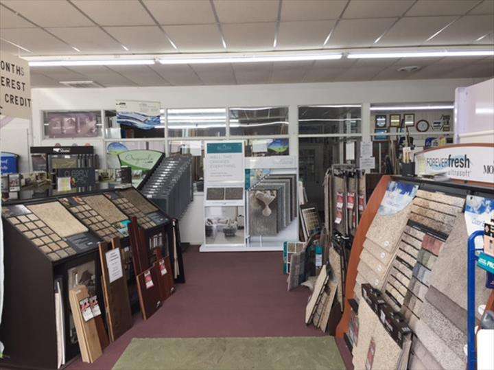 Thomas Floor & Wall Coverings | 808 15th St SE, De Motte, IN 46310 | Phone: (219) 987-2525