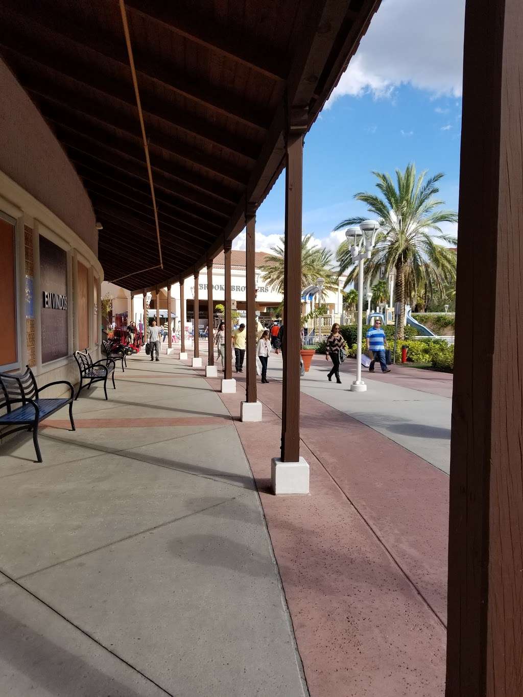 Premium Outlets Orlando | 2310 Cedar Garden Dr, Orlando, FL 32824