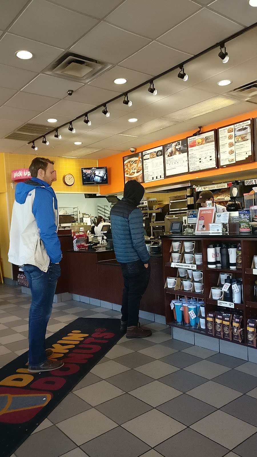 Dunkin Donuts | 1002 S College Ave, Newark, DE 19713, USA | Phone: (302) 369-6447