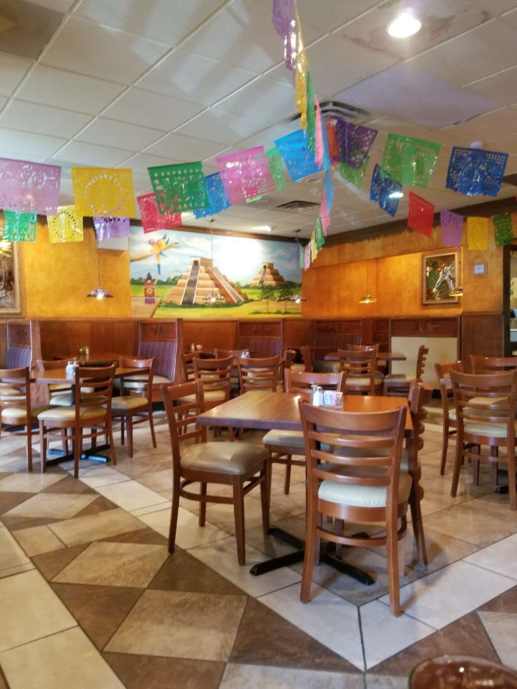 Montezuma Mexican Restaurant | 1495 Lincoln Hwy # 103, Chambersburg, PA 17202, USA | Phone: (717) 263-6600