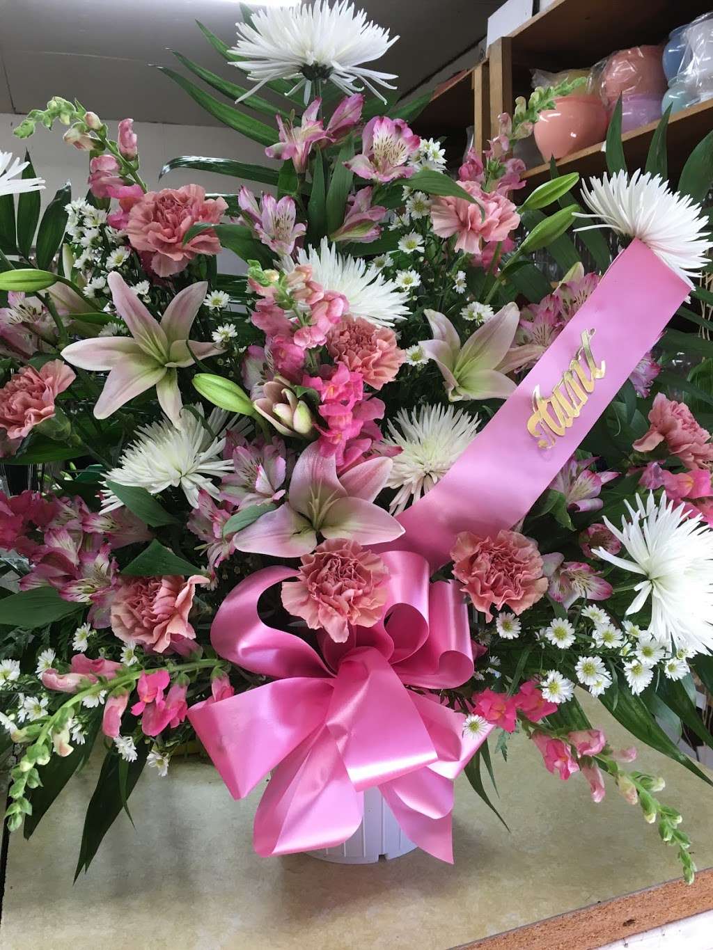 Fink Flowers, Gifts & Flower Delivery | 580 US-13, Bristol, PA 19007 | Phone: (215) 788-8494