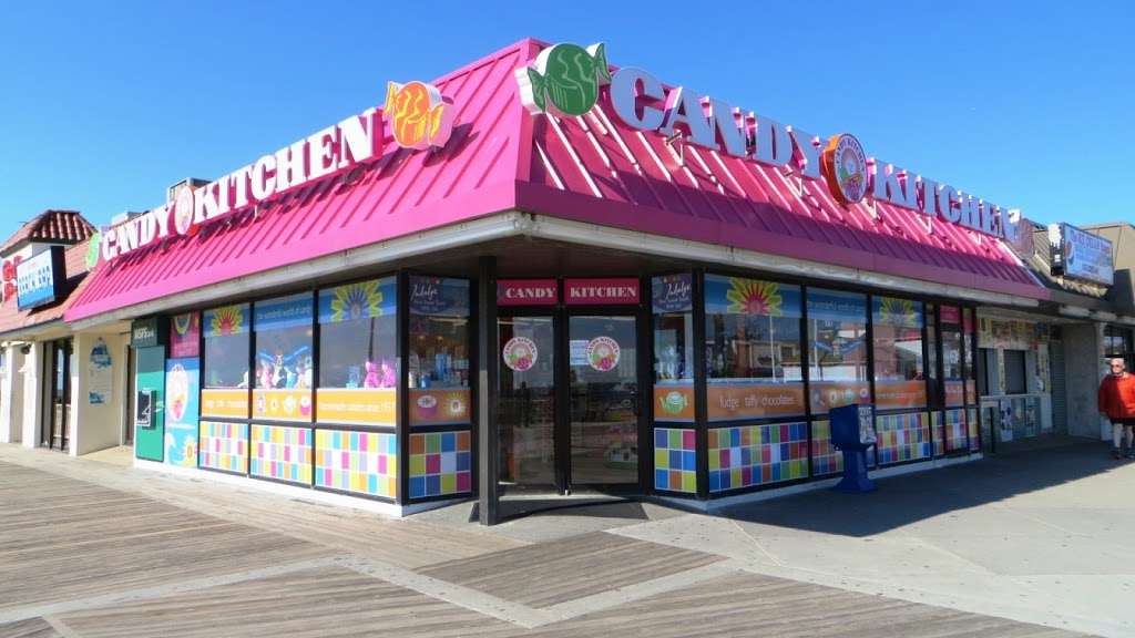 1962ddcf29f8b3122e4b507a8240563b  United States Delaware Sussex County Rehoboth Beach South Boardwalk 1 Candy Kitchen Shoppes 