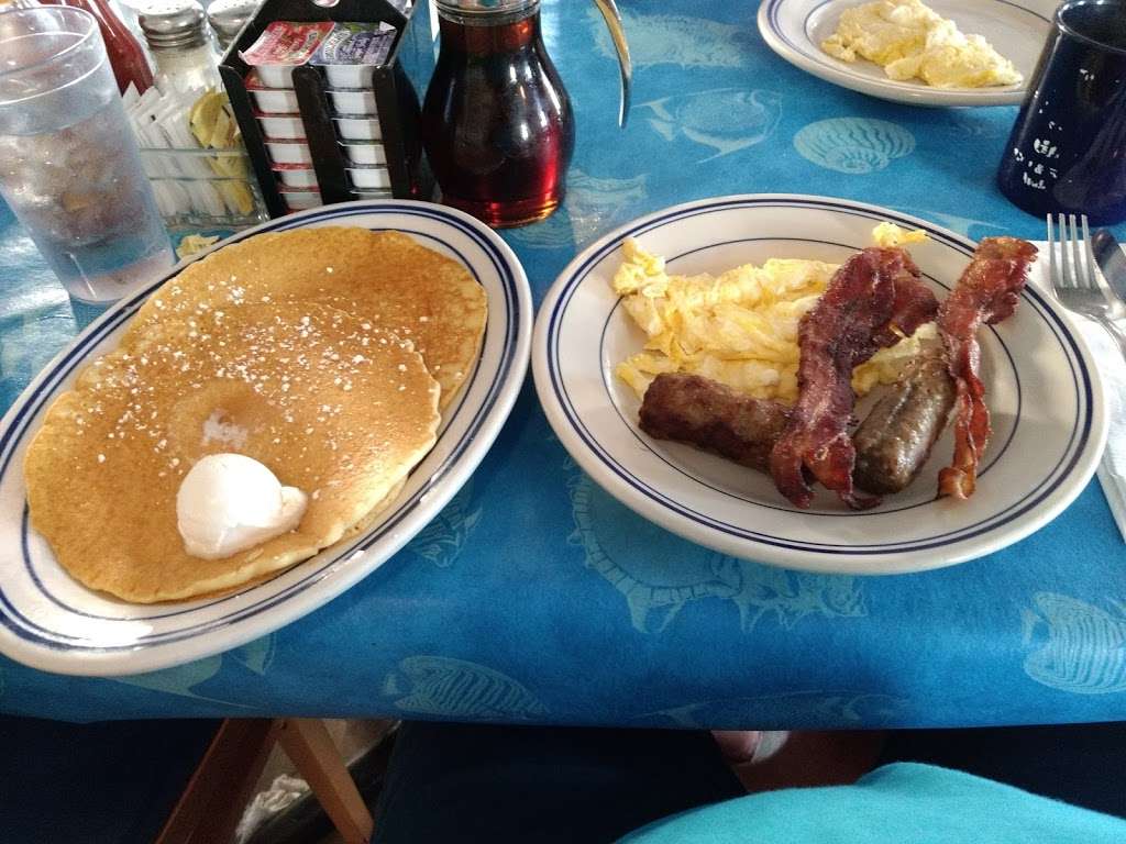 Fishin Pier Grille | 32nd, Avalon, NJ 08202