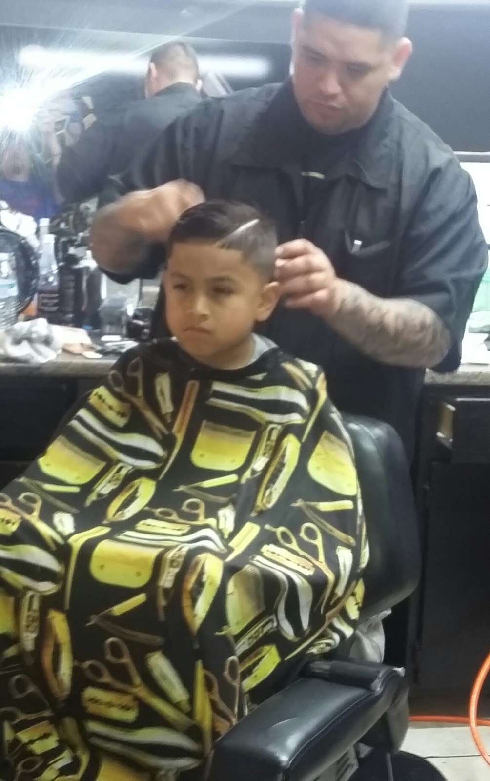 Imperial Barbershop | 1102-1106 W Lobit Ave, Baytown, TX 77520 | Phone: (956) 232-1654