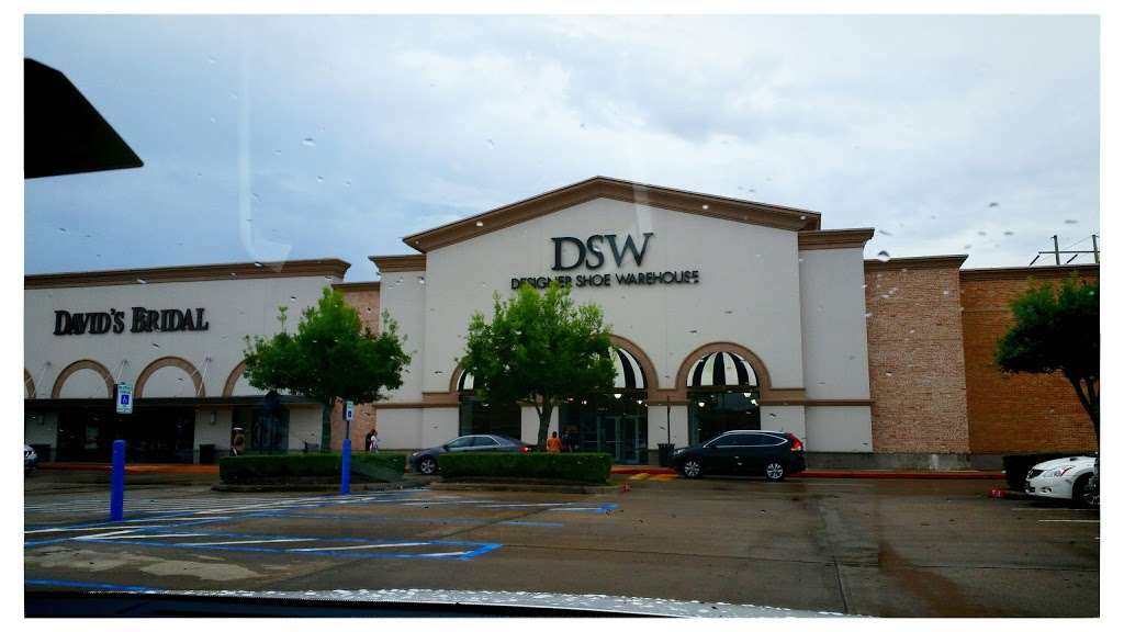 dsw shoes town center