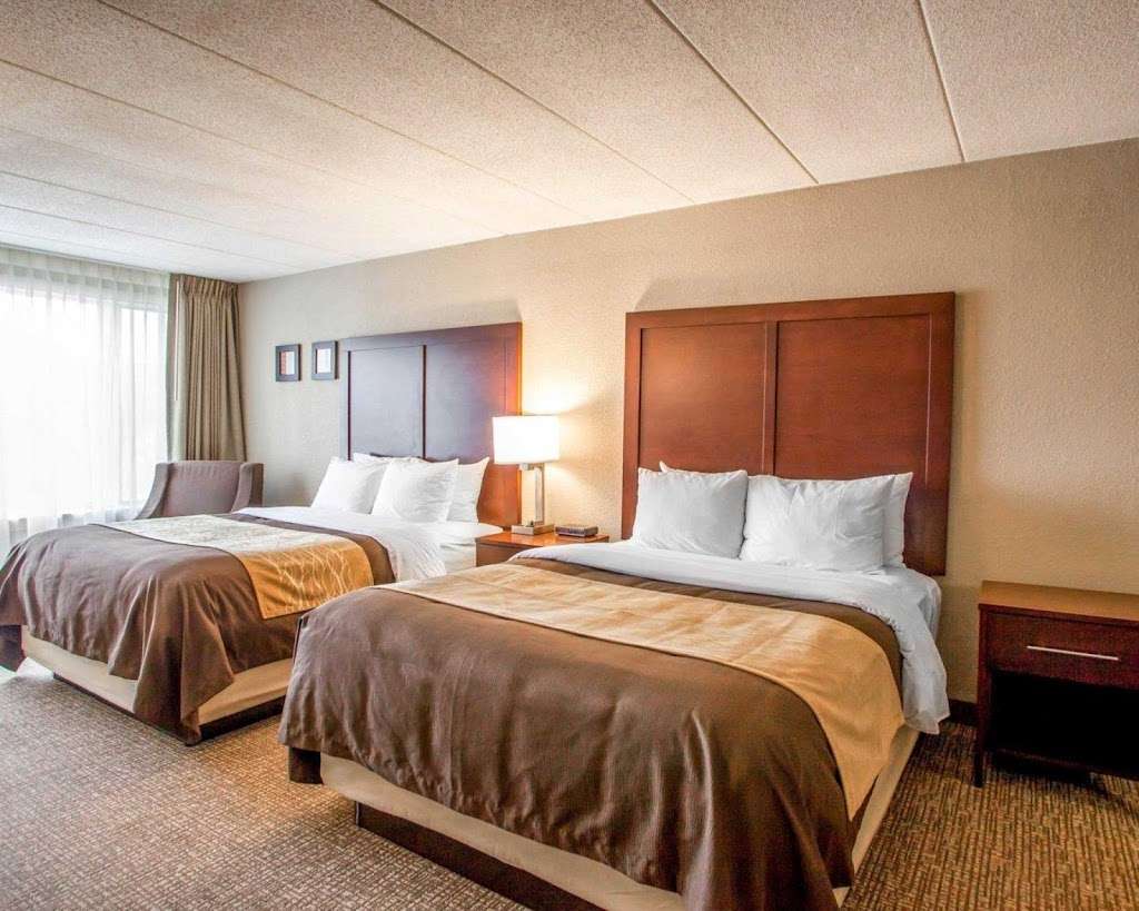 Quality Inn & Suites | 8800 W 159th St, Orland Park, IL 60462, USA | Phone: (708) 403-1100